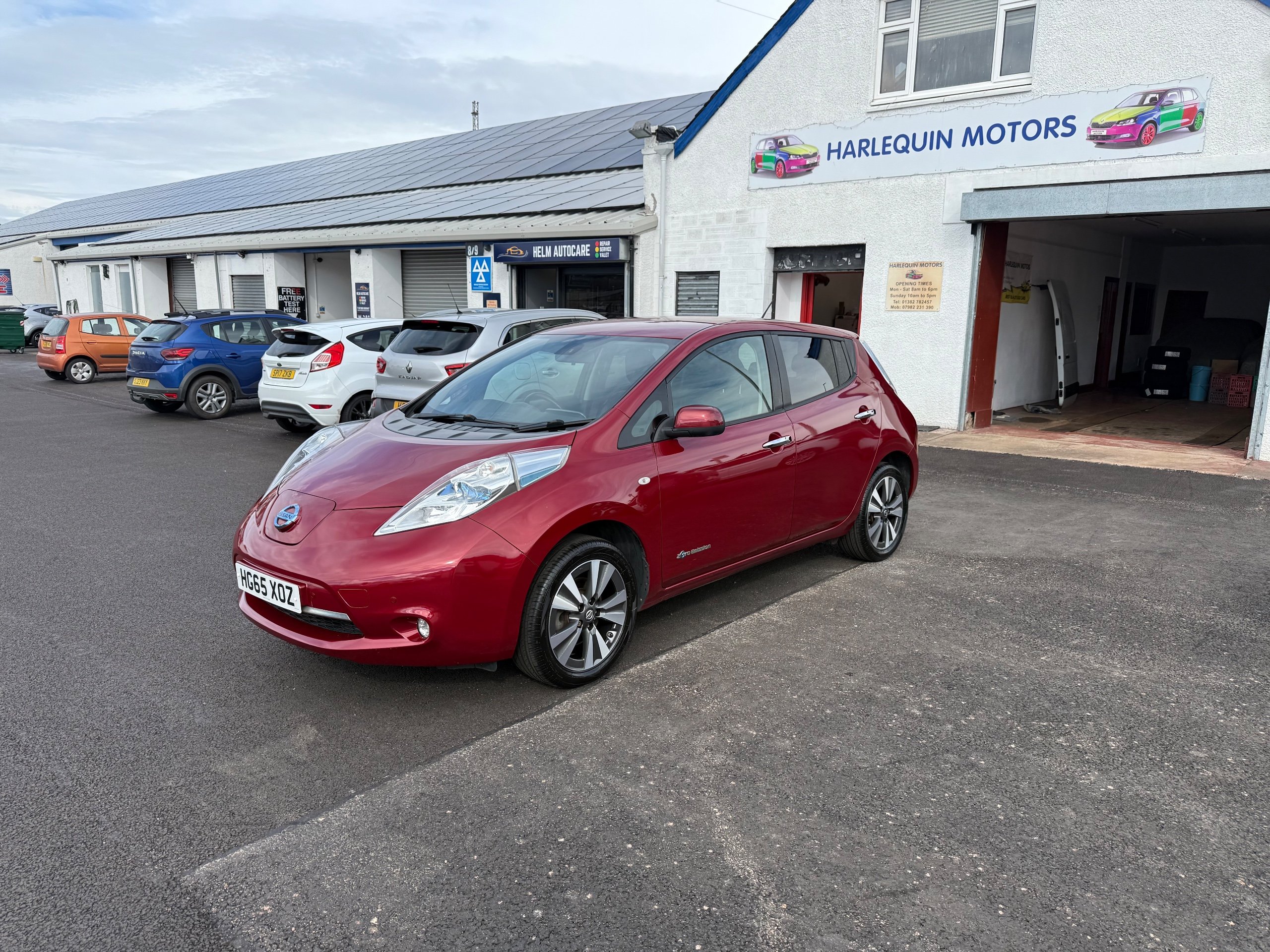 2015 NISSAN LEAF
